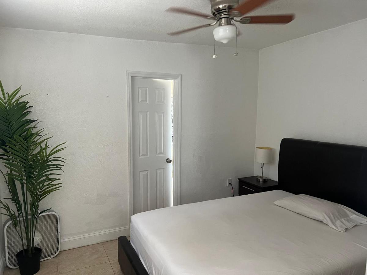 Miami Haven By Airport Villa Bagian luar foto