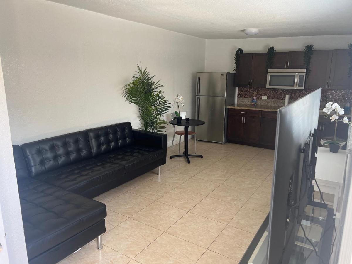 Miami Haven By Airport Villa Bagian luar foto