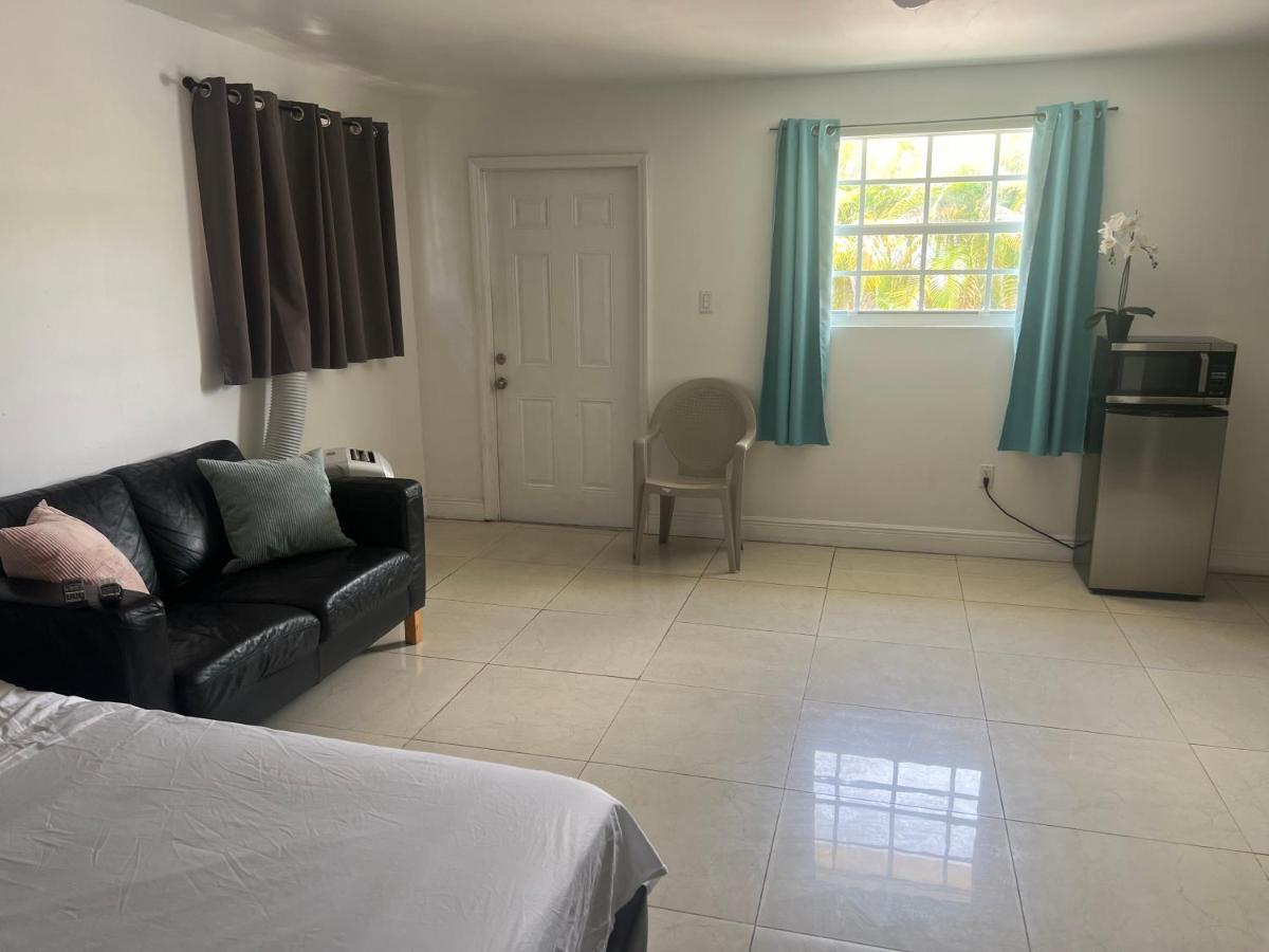 Miami Haven By Airport Villa Bagian luar foto